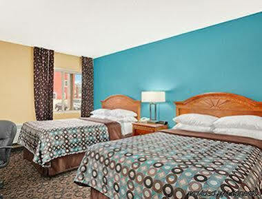 Super 8 By Wyndham Belleville St. Louis Area Exterior foto